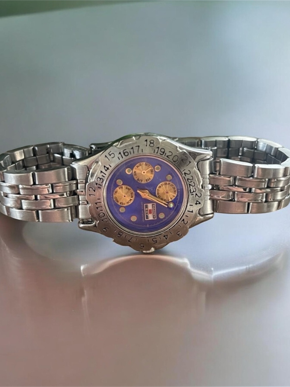 5/$25 VTG 90's Tommy Hilfiger "Tommy Boy" Wristwatch